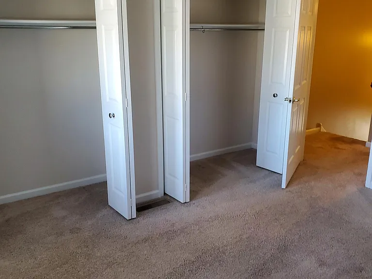 35 E 6th St #5 — Photo 5