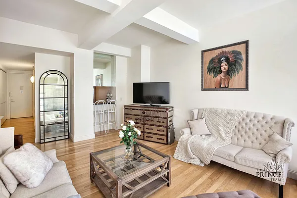 Rented by Compass | media 4