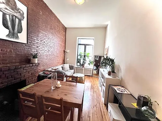 Rented by Oxford Property Group | media 9