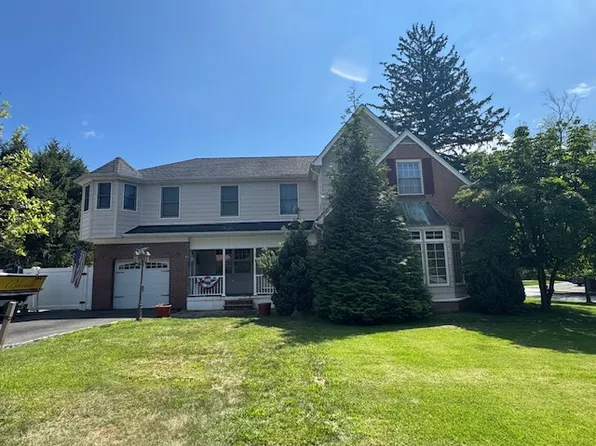 57 Eckerson Ave, Closter, NJ 07624