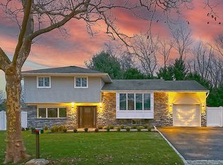 1 Tamarack St, East Northport, NY 11731