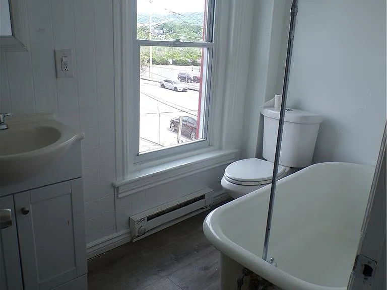 111 Ridge Ave — Photo 10