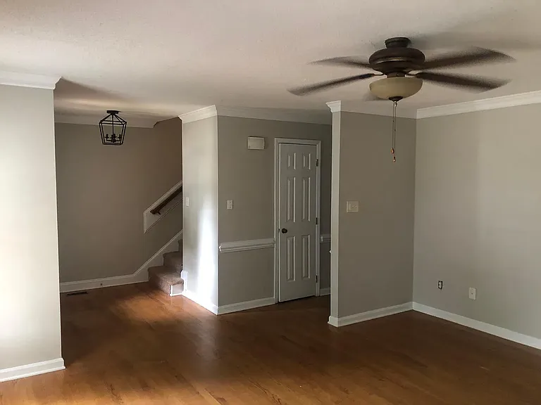2833 Sterling Park Dr — Photo 2