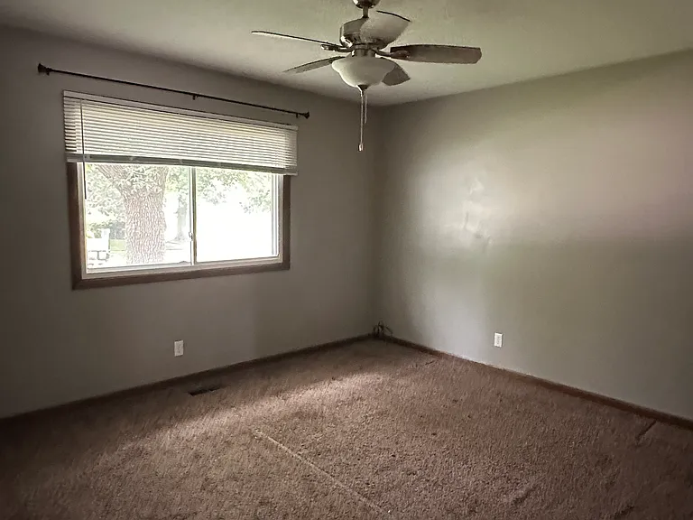 1100 Cold Spring Rd — Photo 12