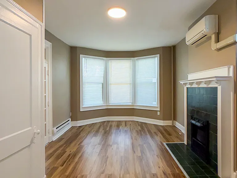 1717 N Talbott St #2 — Photo 3