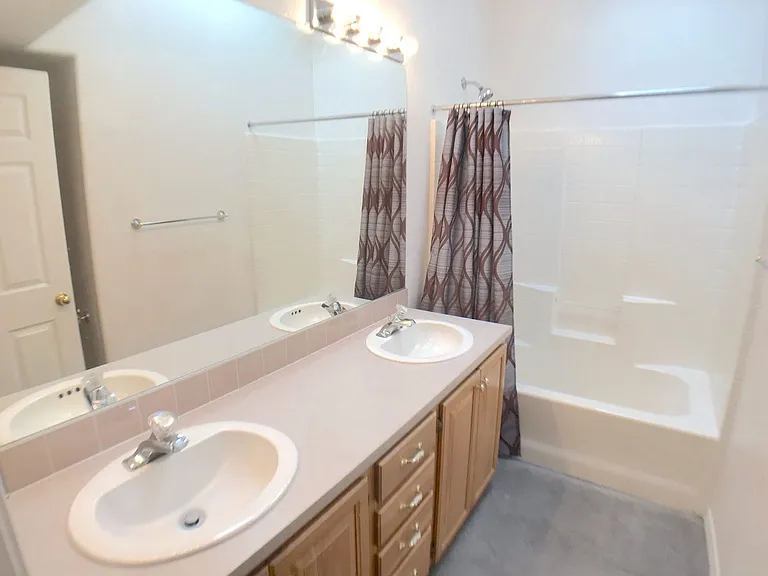 288 Aspen Grv — Photo 17