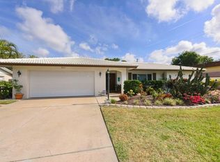 3521 Pinecrest St, Sarasota, FL 34239