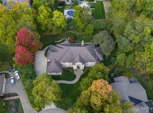 1569 Tulipwoods Cir, Dayton, OH 45459