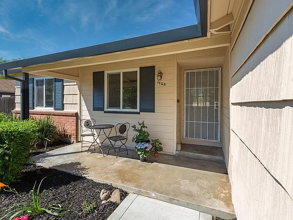 4th image of 1725 Mercury Way