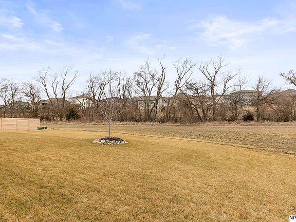5th image of 10918 Portage Dr