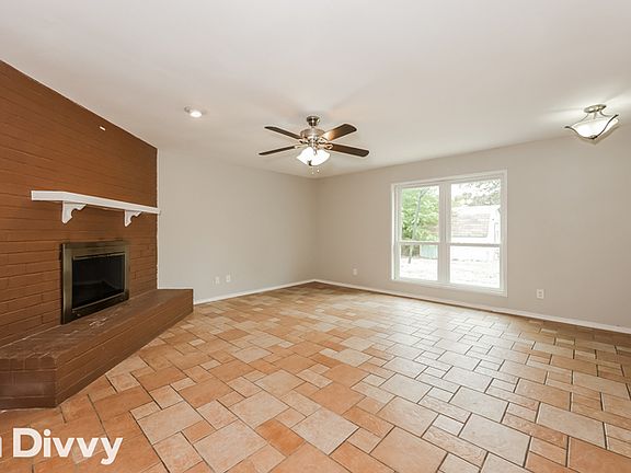 5th image of 708 Fair Meadows Dr