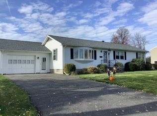 34 Sampson St, Chicopee, MA 01020