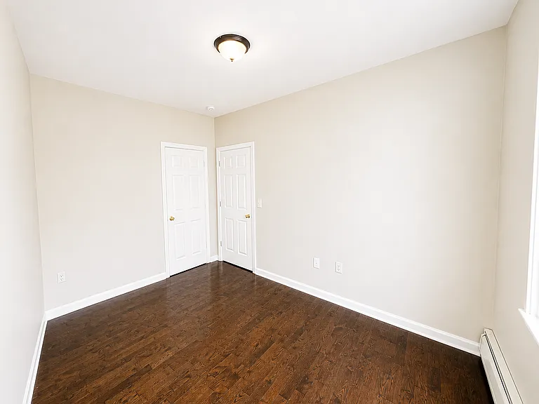 398-400 S 15th St #201 — Photo 5