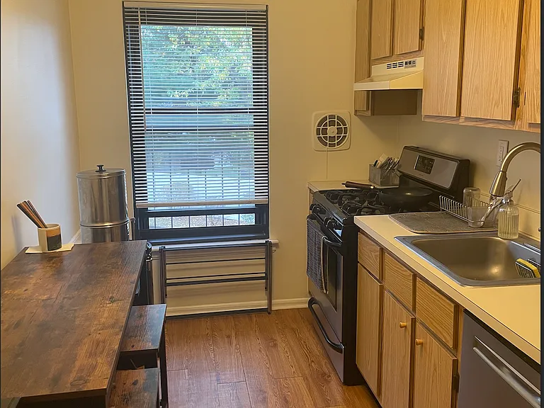 38 Sandra Cir #C1 — Photo 8
