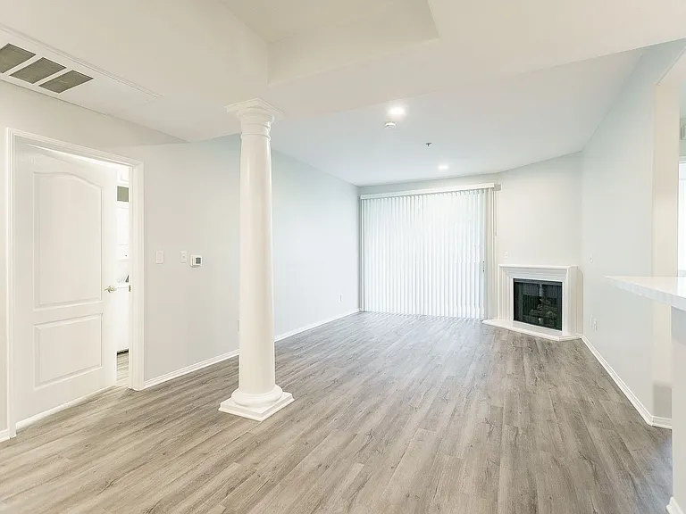 7057 Lanewood Ave — Photo 43