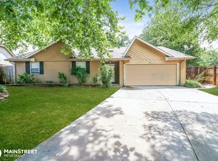 300 Cherryvale Rd, Edmond, OK 73003