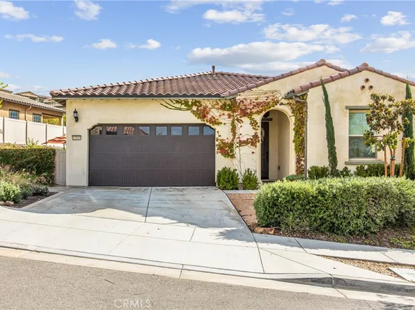 11145 Fourleaf Ct, Corona, CA 92883