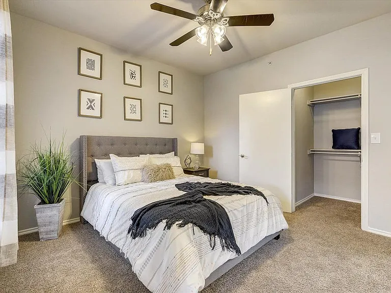 Southpoint Villas — Photo 10