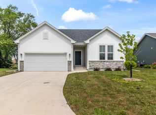 10514 Button Bush Dr, Franksville, WI 53126