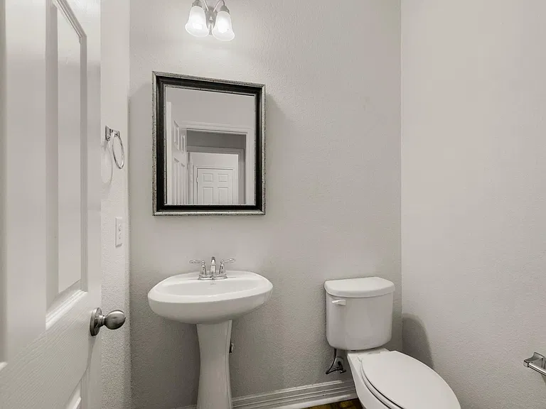 9439 Peralta Creek Ct — Photo 32