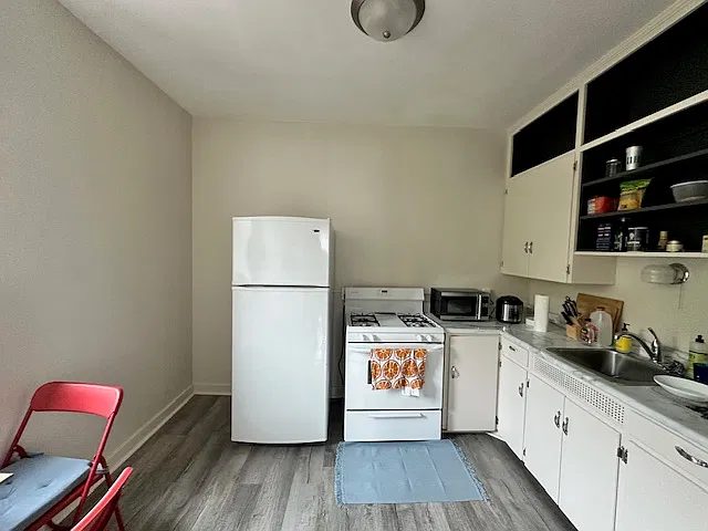118 1/2 S Dubuque St — Photo 3