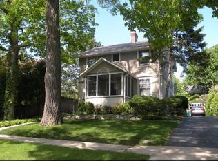 1617 McGovern St, Highland Park, IL 60035