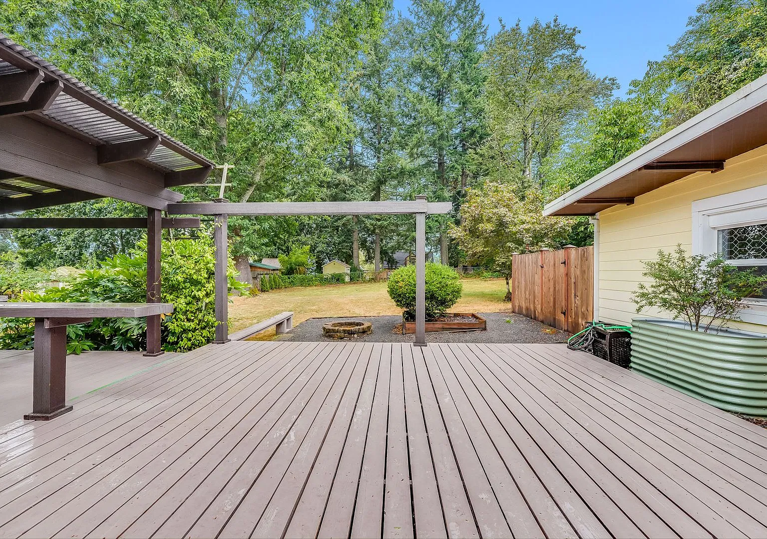 Your Own Backyard Retreat in SW Portland: Tiki Bar, Fire Pit & Bonus Basement — Photo 2