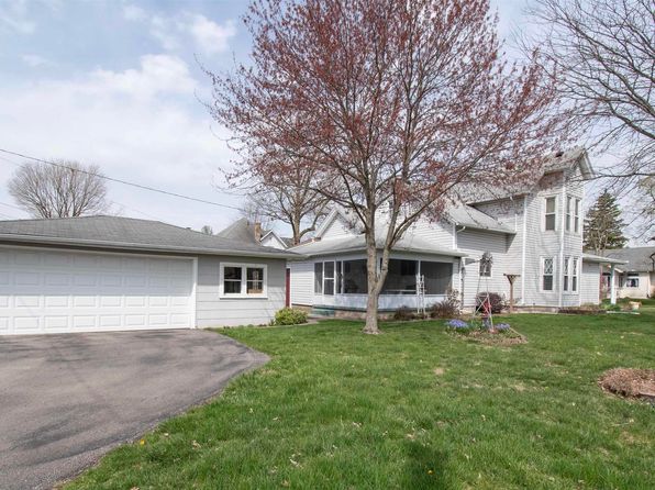 318 S Harrison St, Garrett, IN 46738