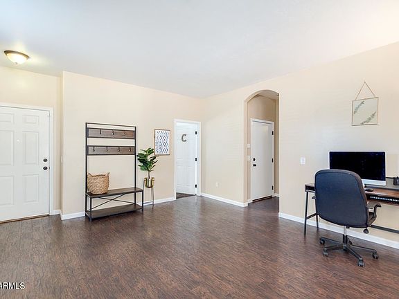 4th image of 8708 E Lakeview Cir