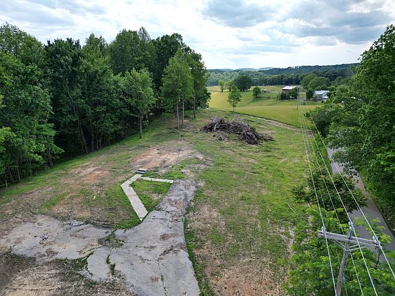 2nd image of 1879 Eatontown Rd