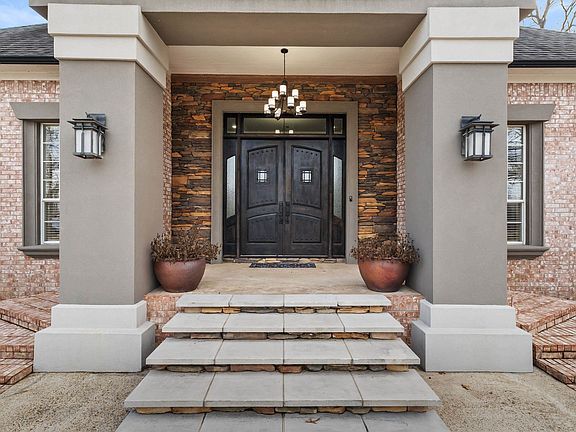 2nd image of 3910 Water Oak Dr