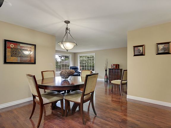 5th image of 14702 25th Avenue Ct E