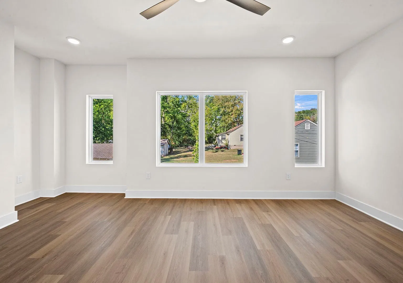 1016 W. Kirkland Avenue — Photo 3