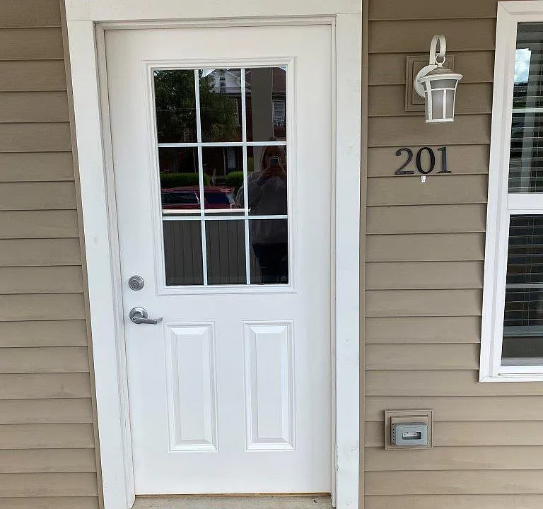 210 Butler Ave NW #201