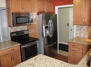 3235 Silverberry St, Commerce Township, MI 48382