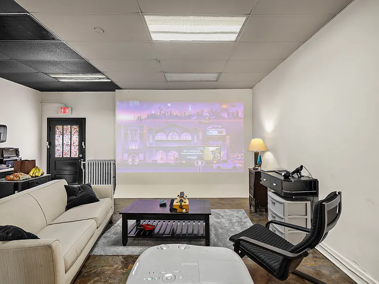 2611 University Ave #W — Photo 18