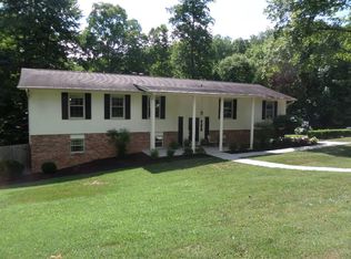 107 Brentwood Dr, Oak Ridge, TN 37830