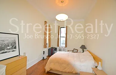 Rented by Street Realty Brokerage LLC