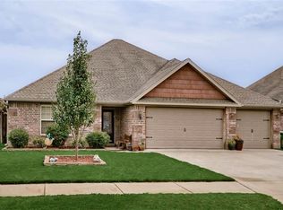 2911 N 18th St, Rogers, AR 72756