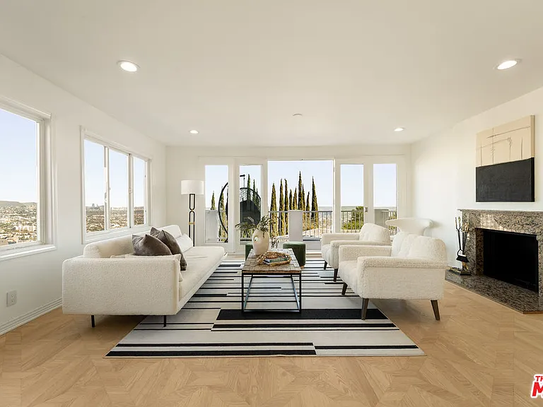8527 Hedges Way — Photo 19