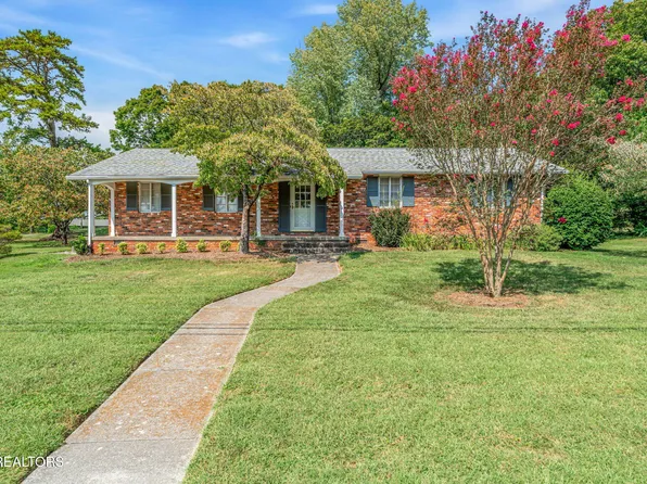 220 Sutton Ln, Knoxville, TN 37909