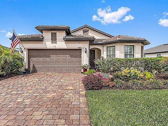 2nd image of 4064 E Hampton Cir