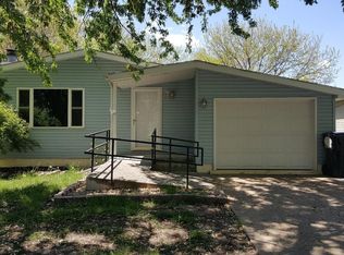 5041 Grassridge Rd, Lincoln, NE 68512