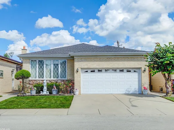 8434 W Brodman Ave, Chicago, IL 60656