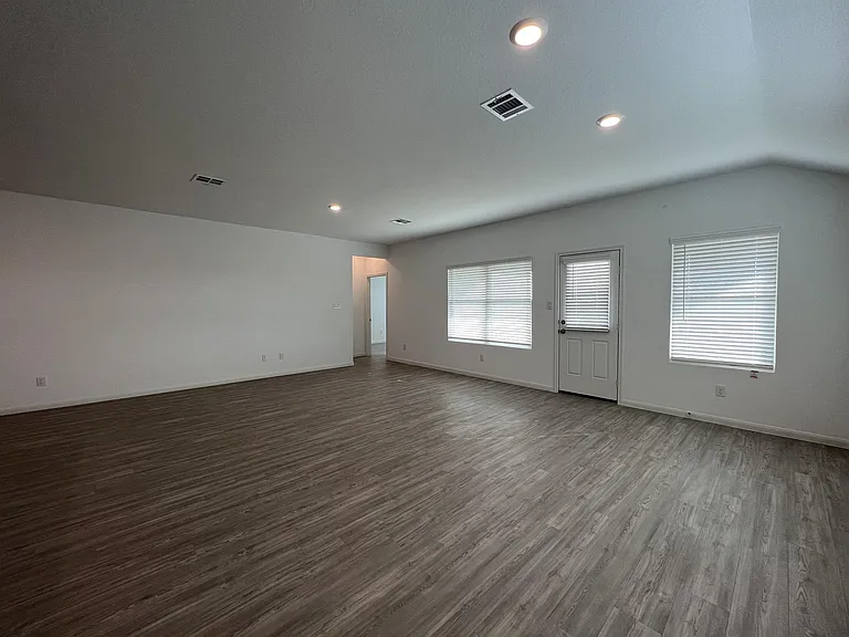 7010 Pail Pl — Photo 16