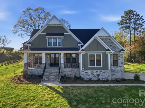 208 Cross Creek Dr, Cherryville, NC 28021
