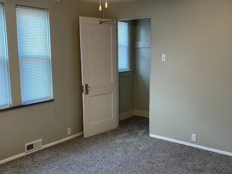 63 S Bryant Ave — Photo 10