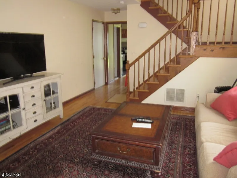 3 bed, 2.5 bath, $3,200 — Photo 3