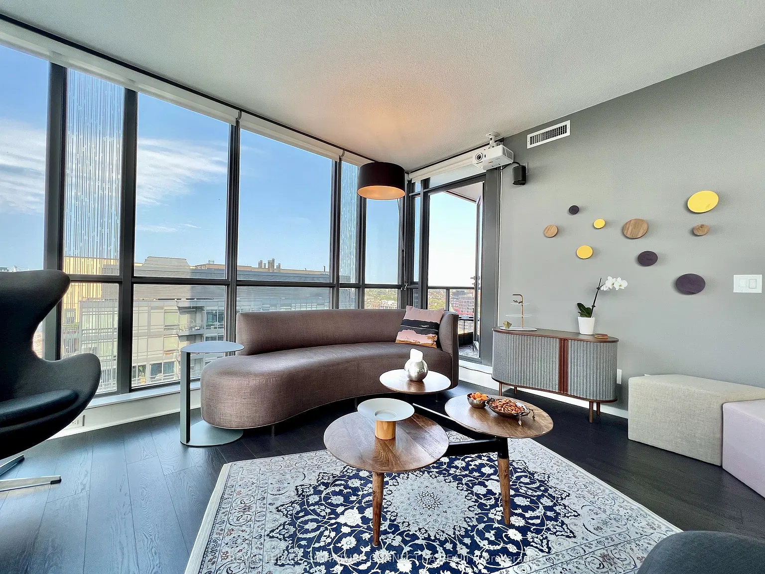 2 bed, $4,000 — Photo 3