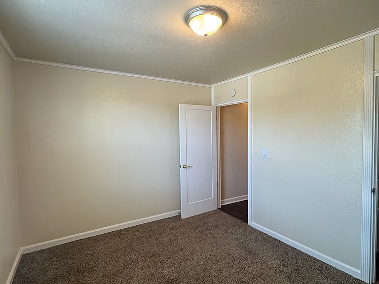 2230 Redwood St — Photo 31